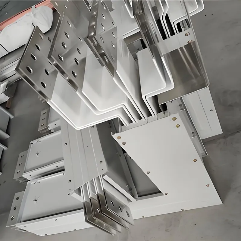 Sendvičová sběrnice s měděným vodičem