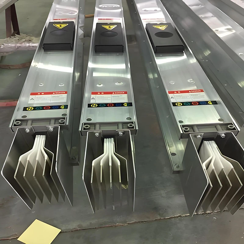 Nízkoproudý uzavřený autobus