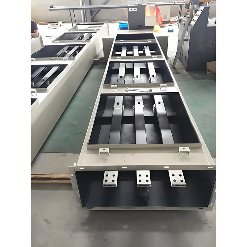 Ocelový uzavřený vysokonapěťový sběrnicový kanál